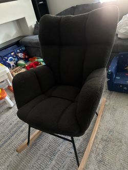 ROCKING CHAIR