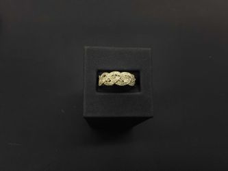 Ring - Wedding Band - Silver 4 grams Size 8