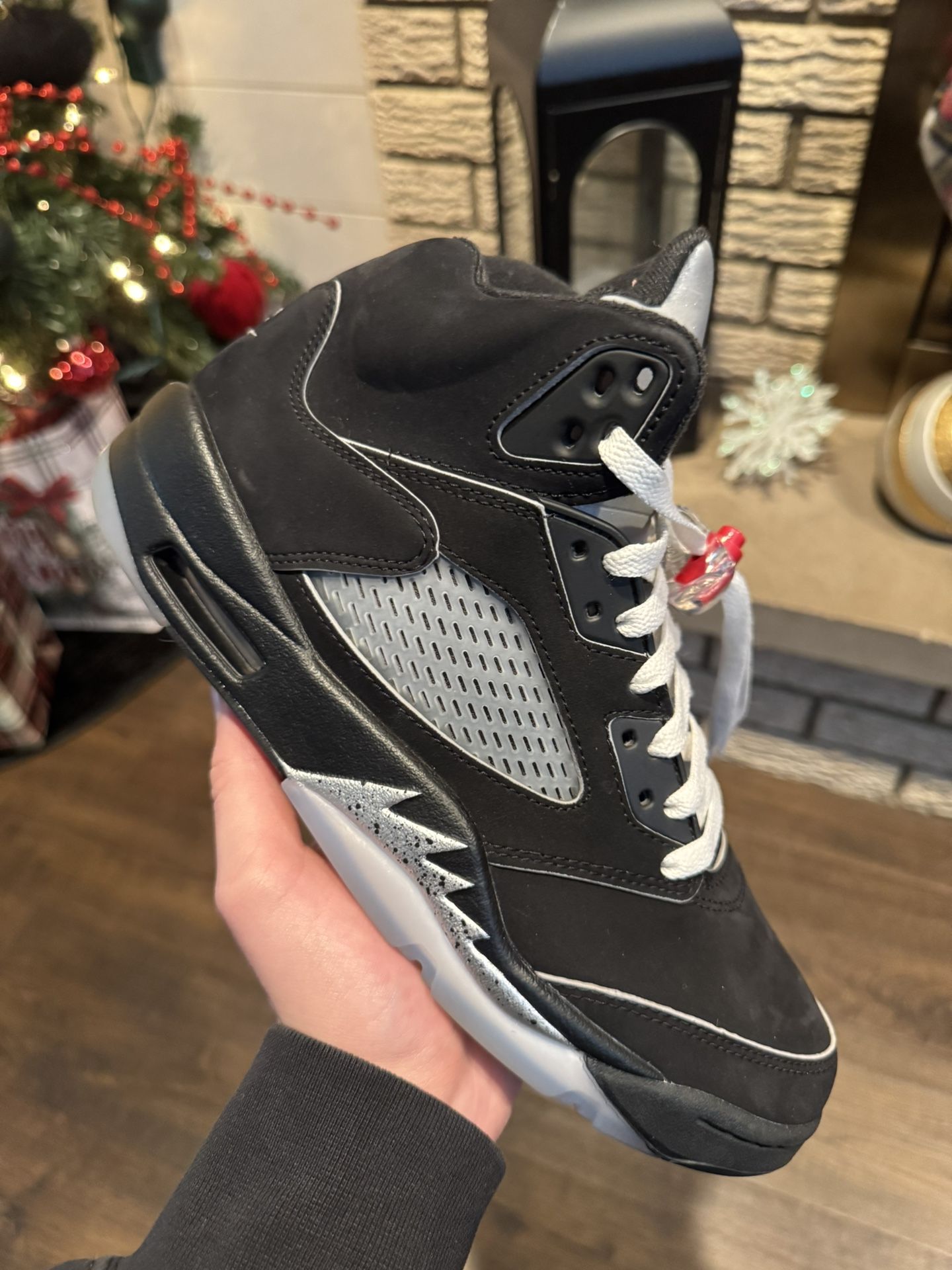 Retro 5 Black Metallic Reimagined