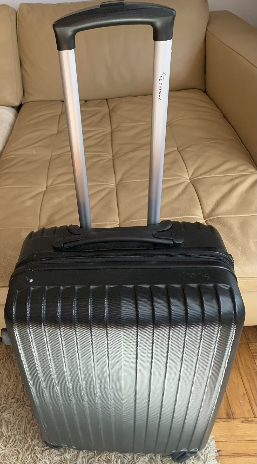 Hard Shell Carry-on Suitcase 4-wheel Spinner P/up In Sheepshead Bay Brooklyn MY