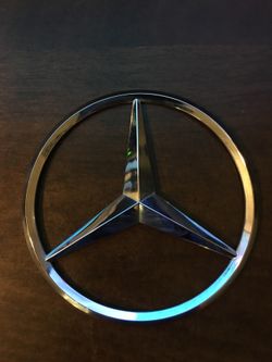 Mercedes Benz Crome logo