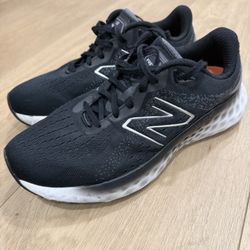 New Balance Men’s 9.5 Great condition 