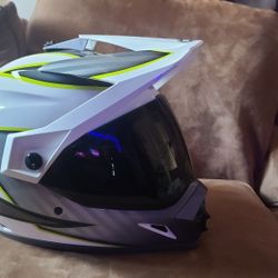 NEW NEVER WORN LARGE BELL MX-9 ADVENTURER SUPER MOTO EDURO GROM MOTORCYCLE HELMET 