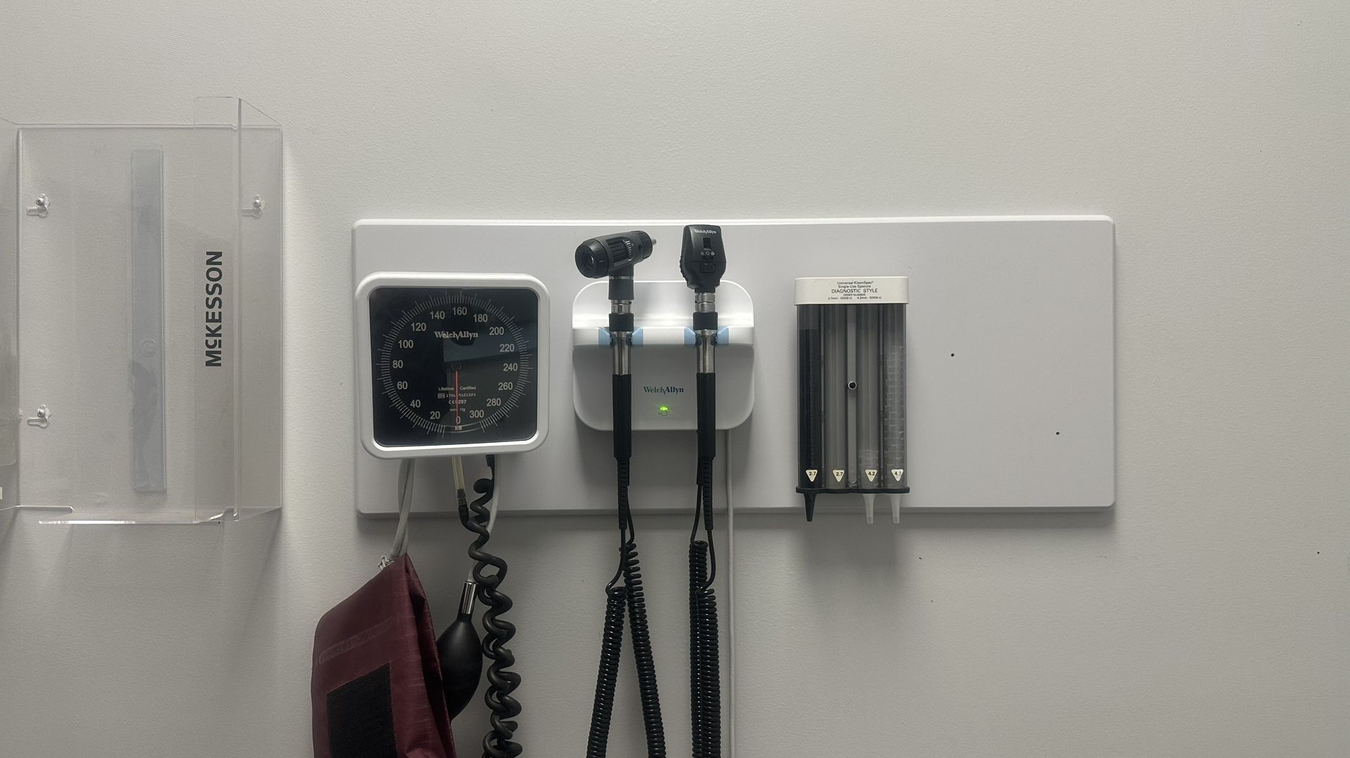 Welch Allyn Wall Diagnostic Set – Medical Exam Equipment