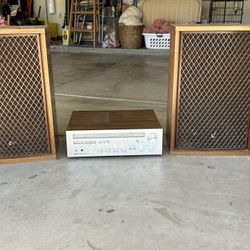 Akai Stereo Receiver and Sansui speakers
