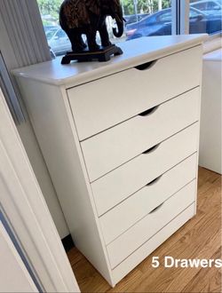 Five drawers dresser