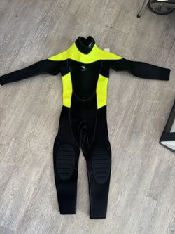 Kids Full Wetsuit Size Small 3MM
