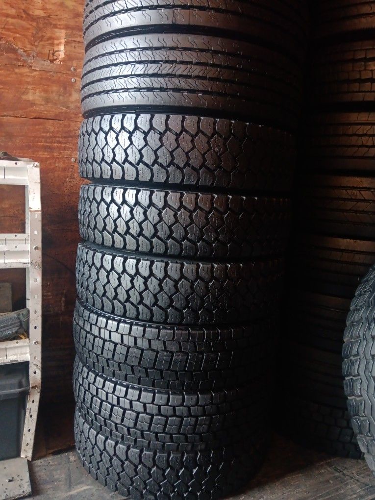 Tow Truck Tires 225/70R19.5