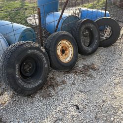 Spare wheels and tires. Trailer tire