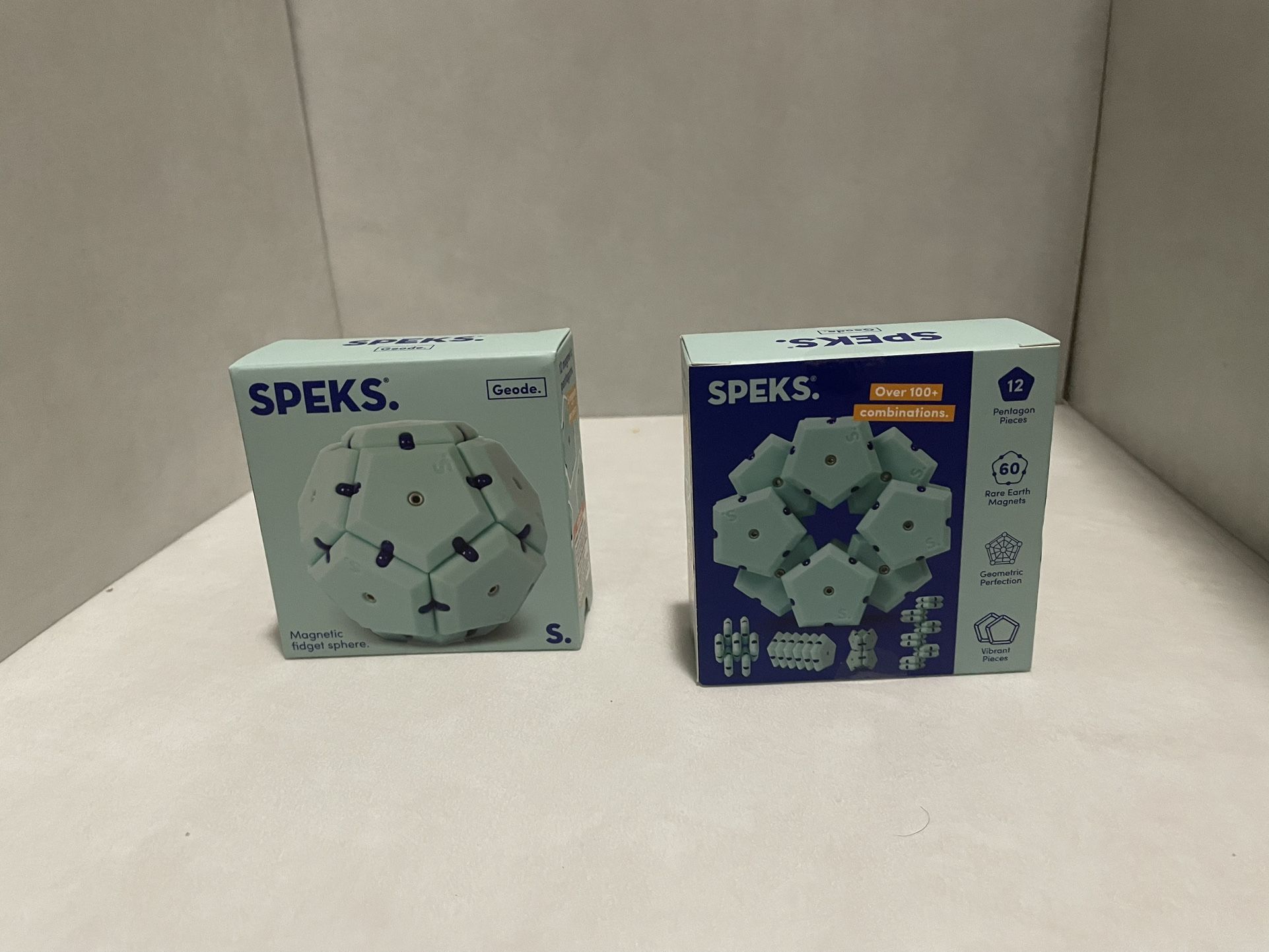Fidget Toys Spek Geode Brand 12 Piece 100+ Combination