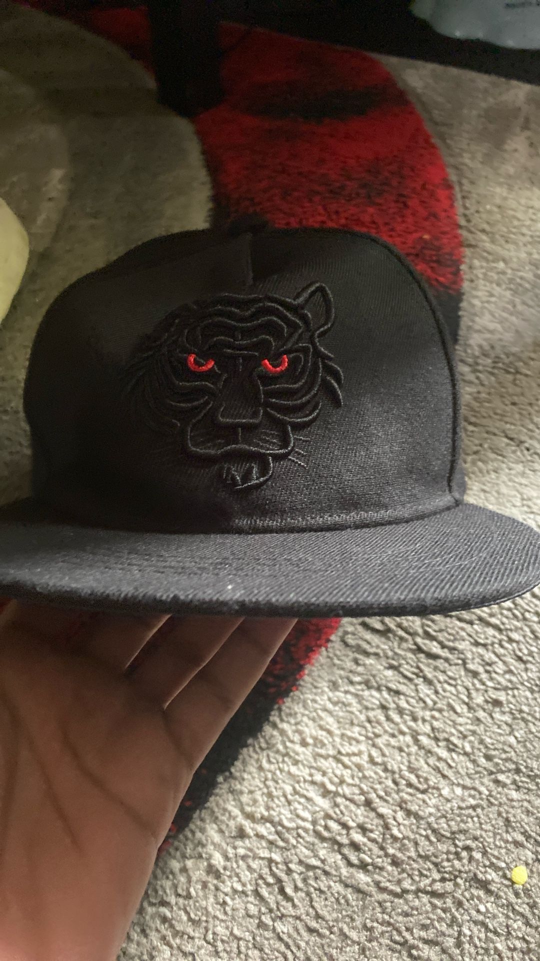 fitted cap