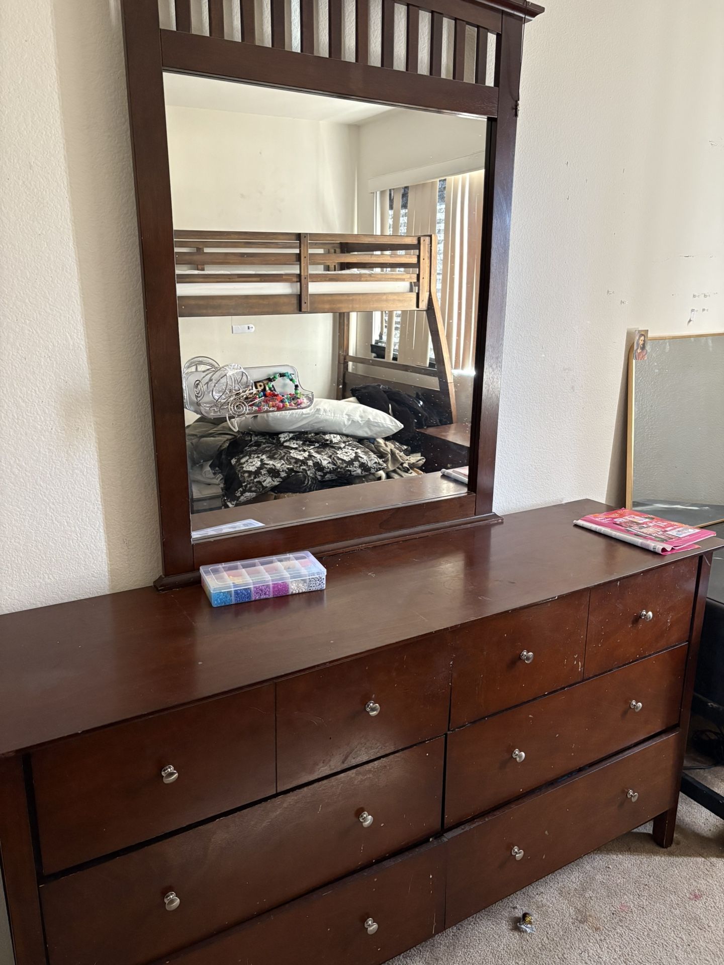 Dresser With Mirror