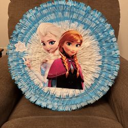 Frozen Piñata 