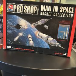MAN IN SPACEROCKET COLLECTION MODEL KIT
