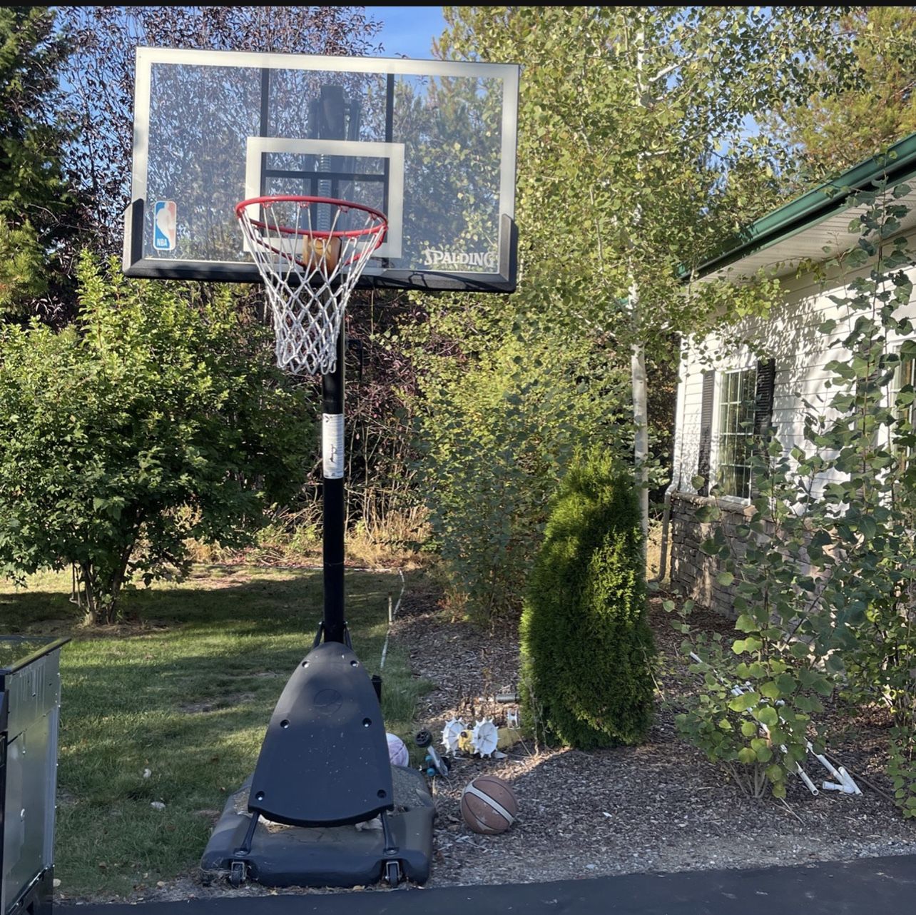 Spaulding Basketball Hoop