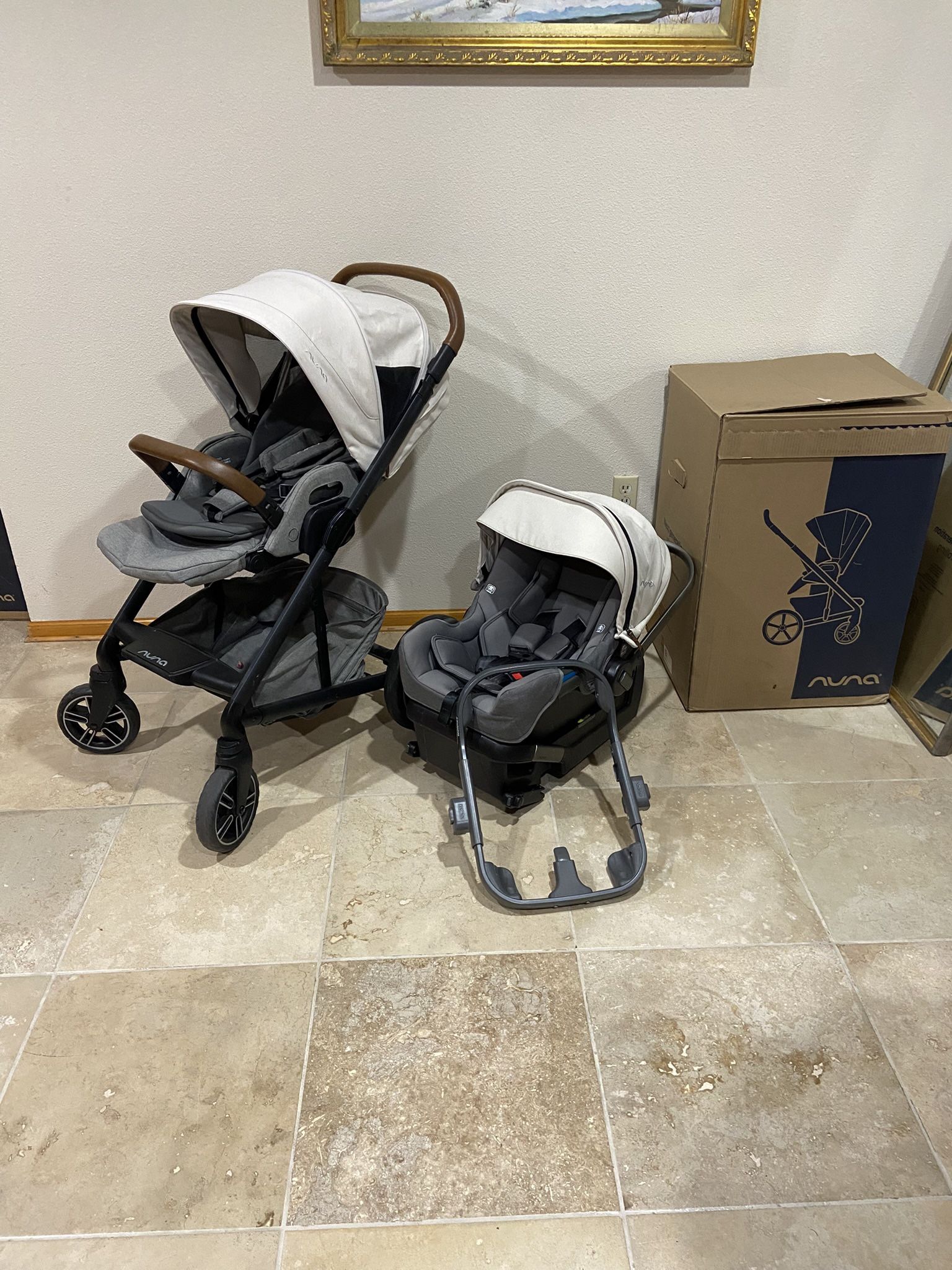 Nuna Mixx Stroller With Car Seat White Canopy