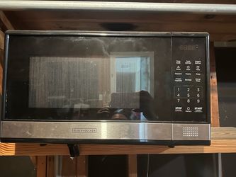 Black+Decker Countertop Microwave