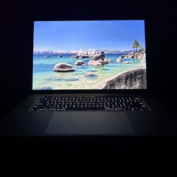 MacBook Pro (16-inch Silver, 2019) 