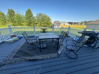 Outdoor dining set