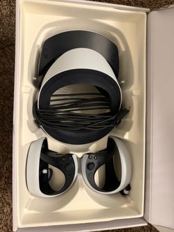 PlayStation VR2 (PS VR2) System for PS5 – Complete with Box & Controllers