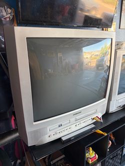 Sylvania  CRT TV  Comes with remote