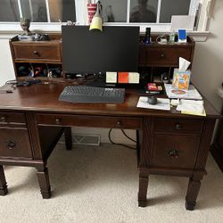 Wooden Office Desk With Hutch