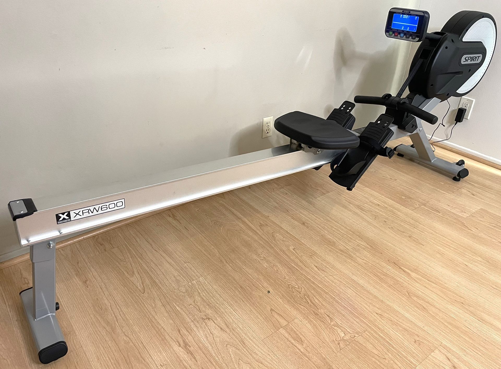 Spirit Fitness XRW600 Rower Rowing Machine Exercise Total-Body Workout Air Resistance Crossfit