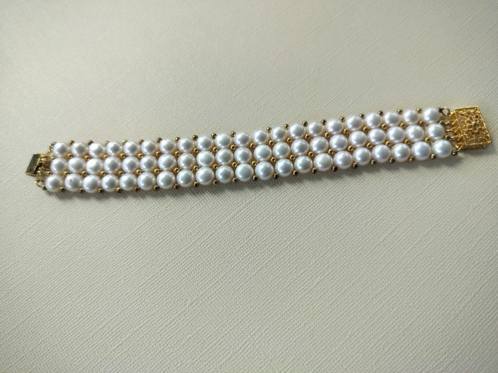 Vintage Triple Row Pearl Bracelet 