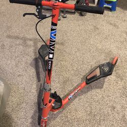 Edge Vivo Dual Action Scooter