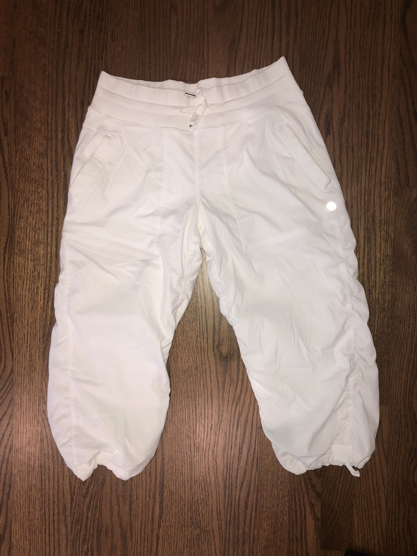 Women’s Lululemon White Joggers Size 6