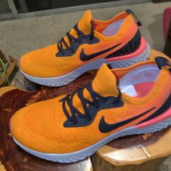 . Nike Epic Reacts Size  6Y. 35$ OBO Willing To Negotiate