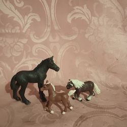 Cute Mini Schleich Ponies 
