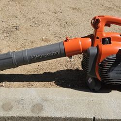 Husqvarna Gas Leaf Grass Blower