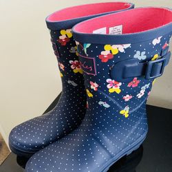 Women’s Rain Boots Size 8 Brand New 
