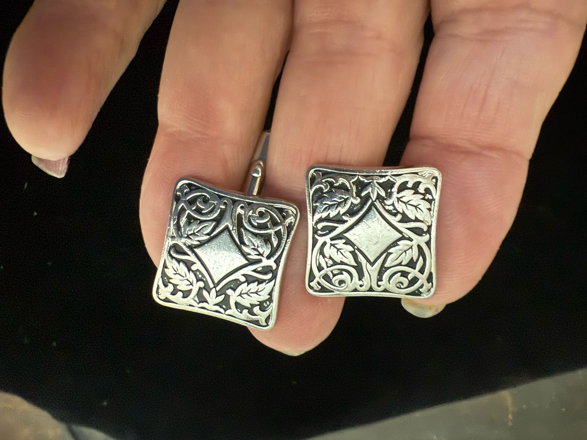 Vintage Swank Cuff Link Set Shiny Silver Scrolled Leaves