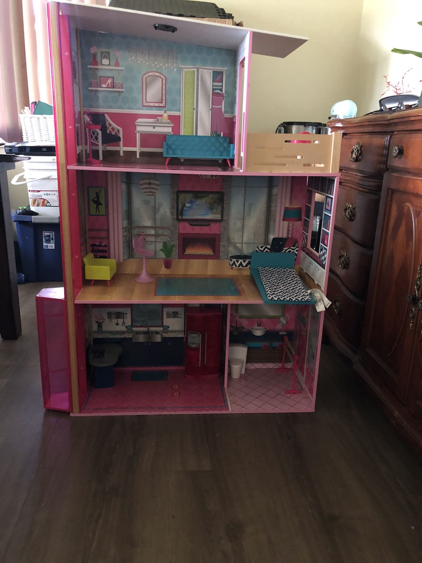 2 Floor Doll House