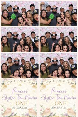 PHOTOBOOTH