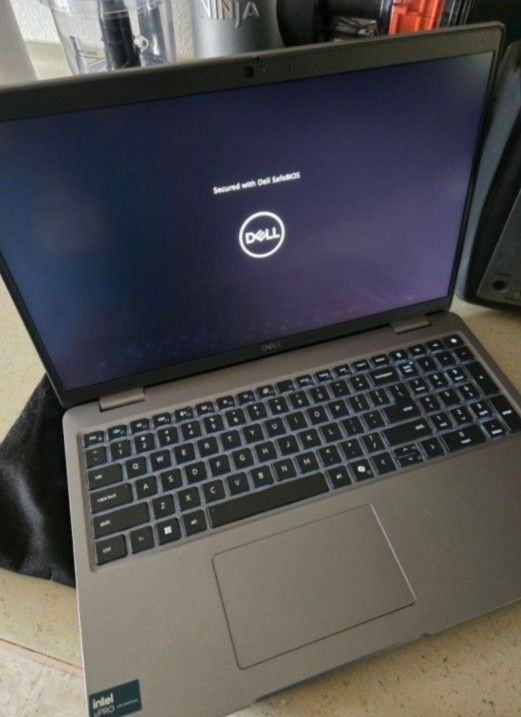 Dell Latitude 5550 Laptop