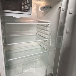 Frigidaire 4.6 Cu. Ft. Compact Refrigerator - Works Great just bought a bigger one.