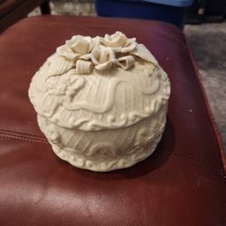 Vintage White Porcelain Roses and Ribbons Trinkets and Jewelry Box