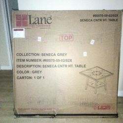 Brand NEW Table (Marin blue)  Mesa Para sala 