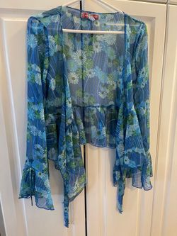 Gorgeous Like New Urban Outfitters Paris Ruffled Sheer Tie-Front Blouse - Size SP (Small, Petite)