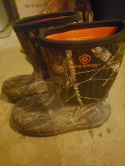 Game winner size 6 boots