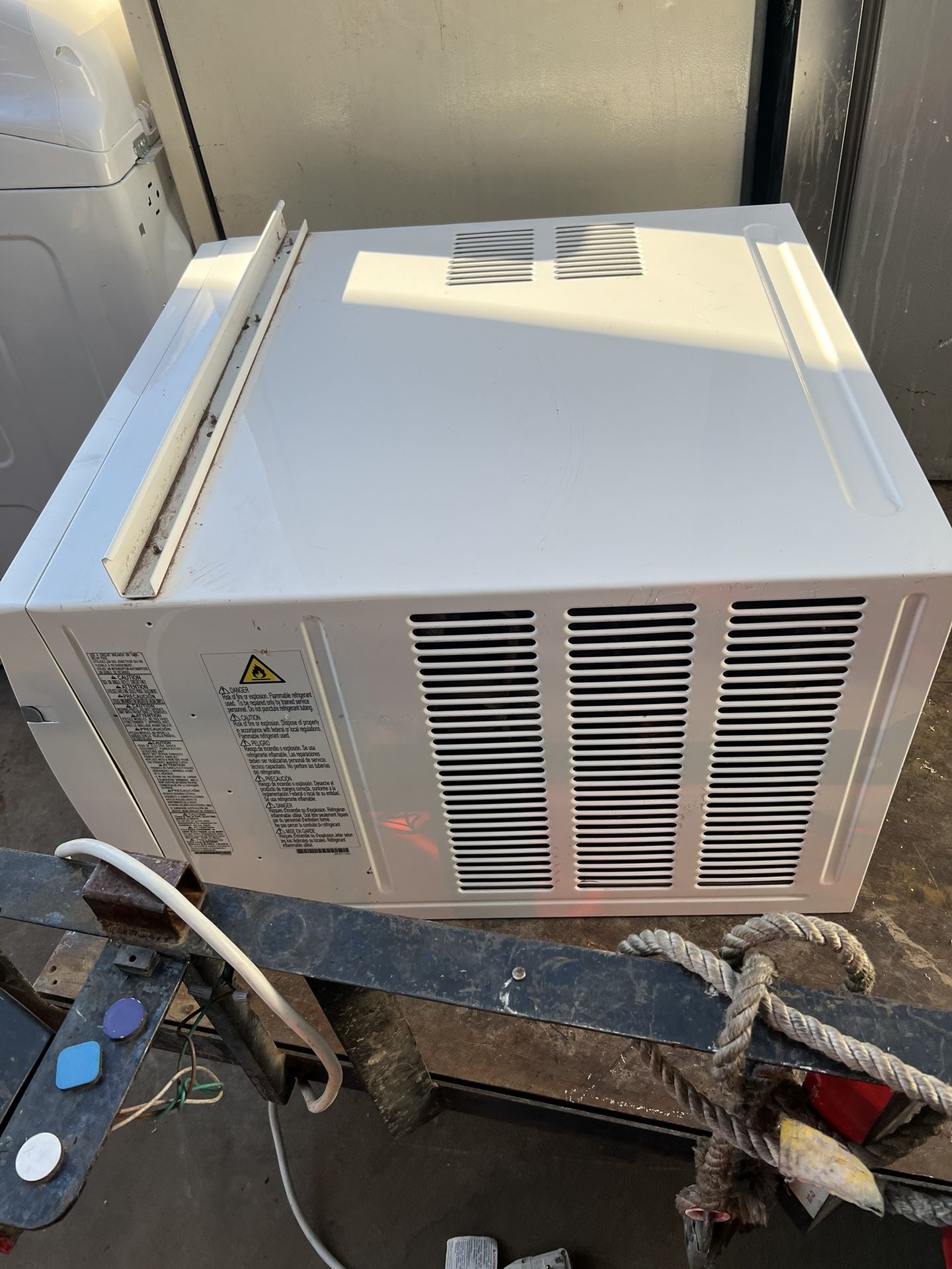 LG A/C (no Control)