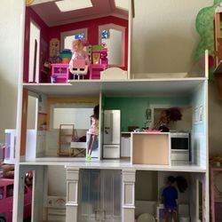 Doll House 