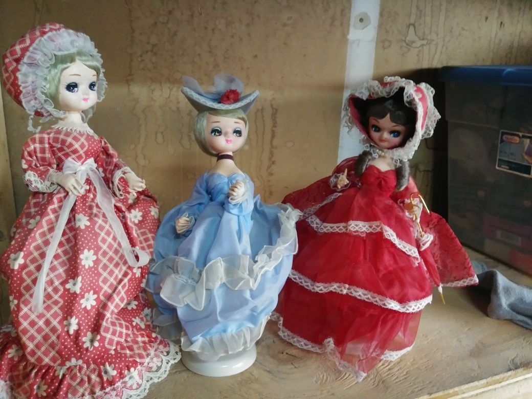 Antique dolls