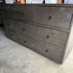 Dresser Good Condition 