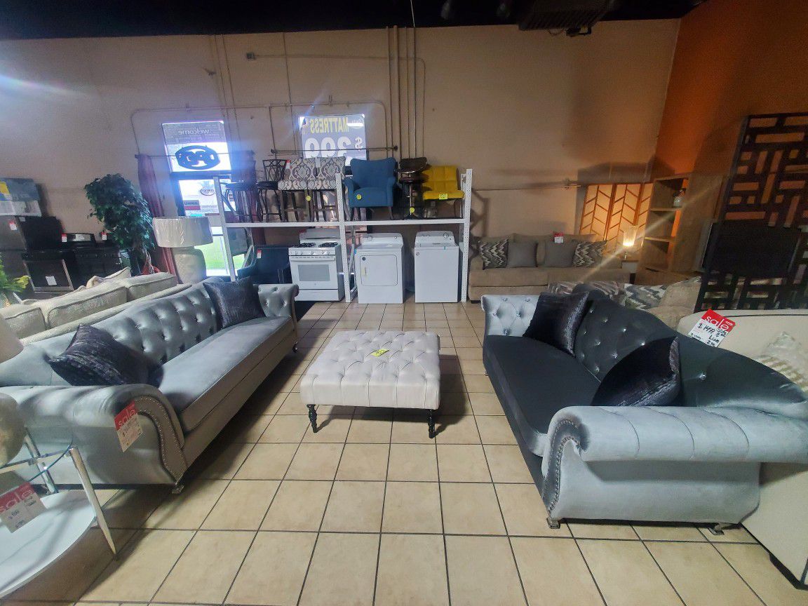 2pc Grey Sofa And Loveseat With Rhinestones And Studs 