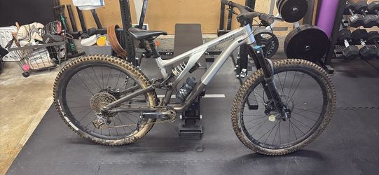 Specialized stunt jumper