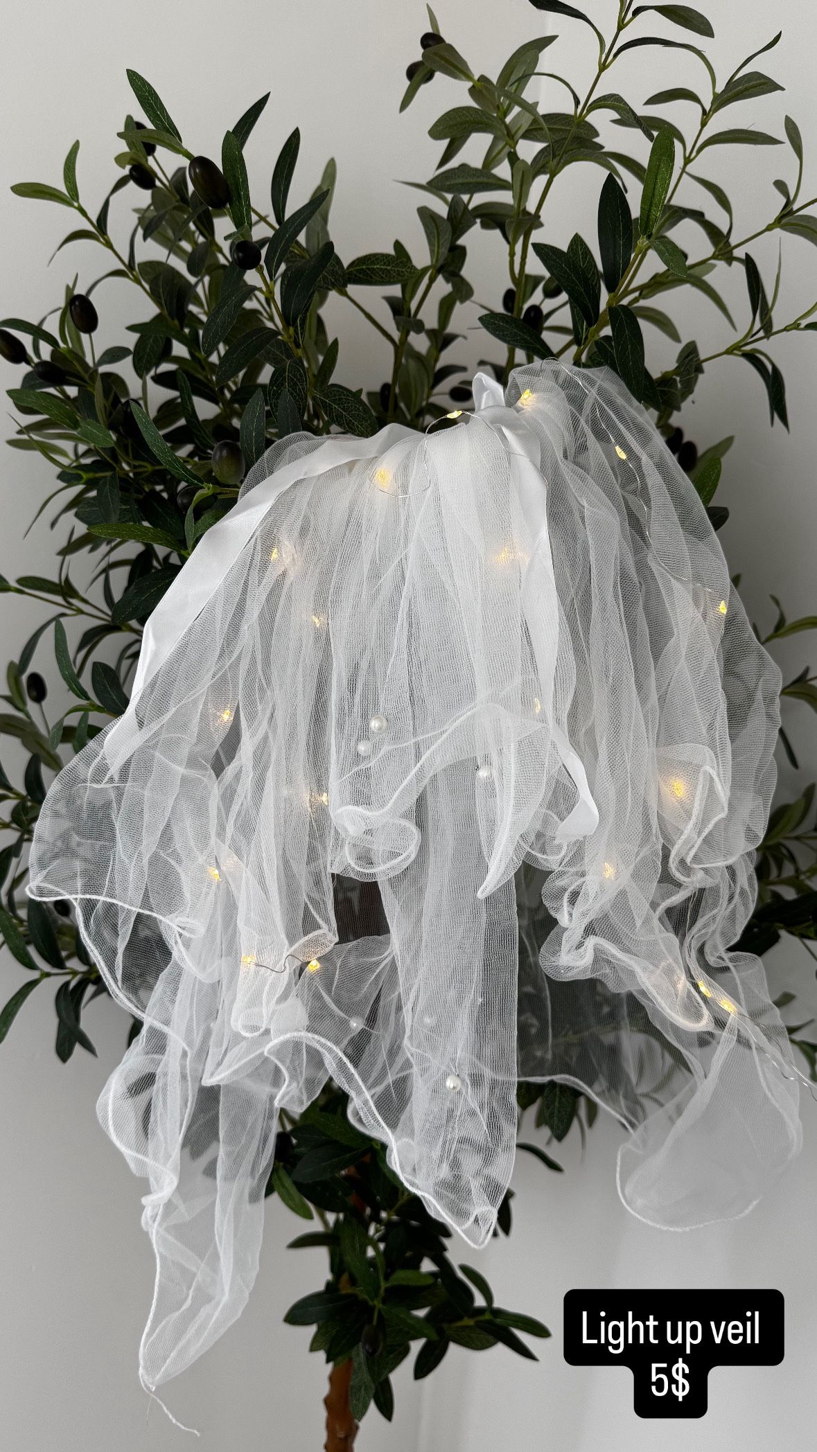 LOTS OF WHITE WEDDING BRIDAL BACHELORETTE PARTY OUTFITS